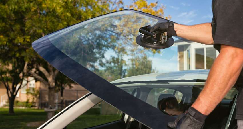 When-Should-Tesla-Windshield-Be-Replaced