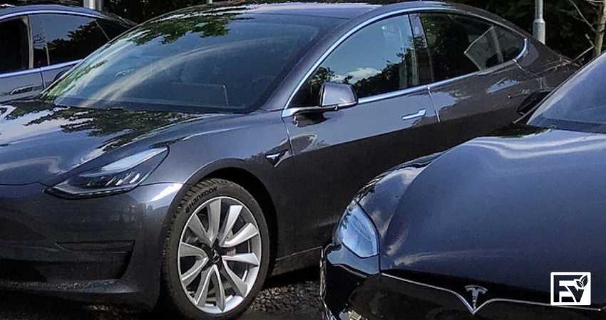 Why-Is-My-Tesla-Door-Handle-Causing-Issues