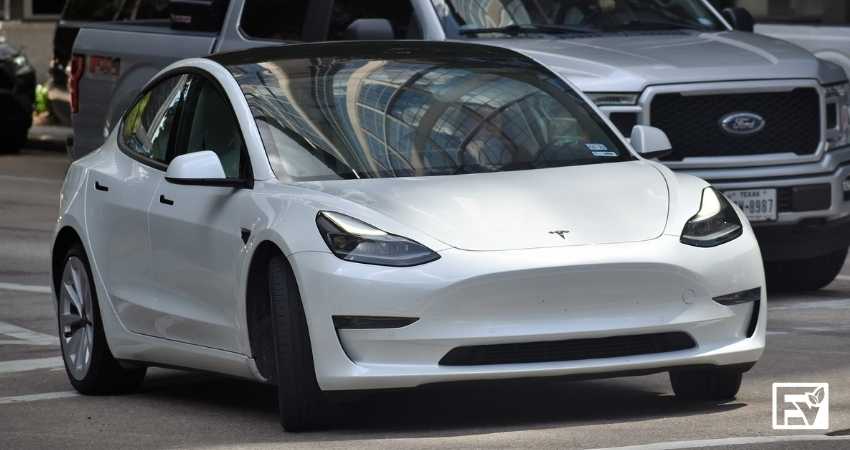 4-Pros-of-Buying-a-Used-Tesla